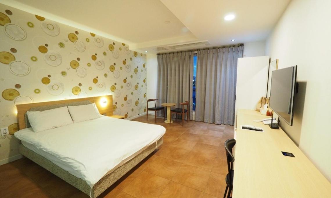 Aurora Hotel Jeju Exterior photo