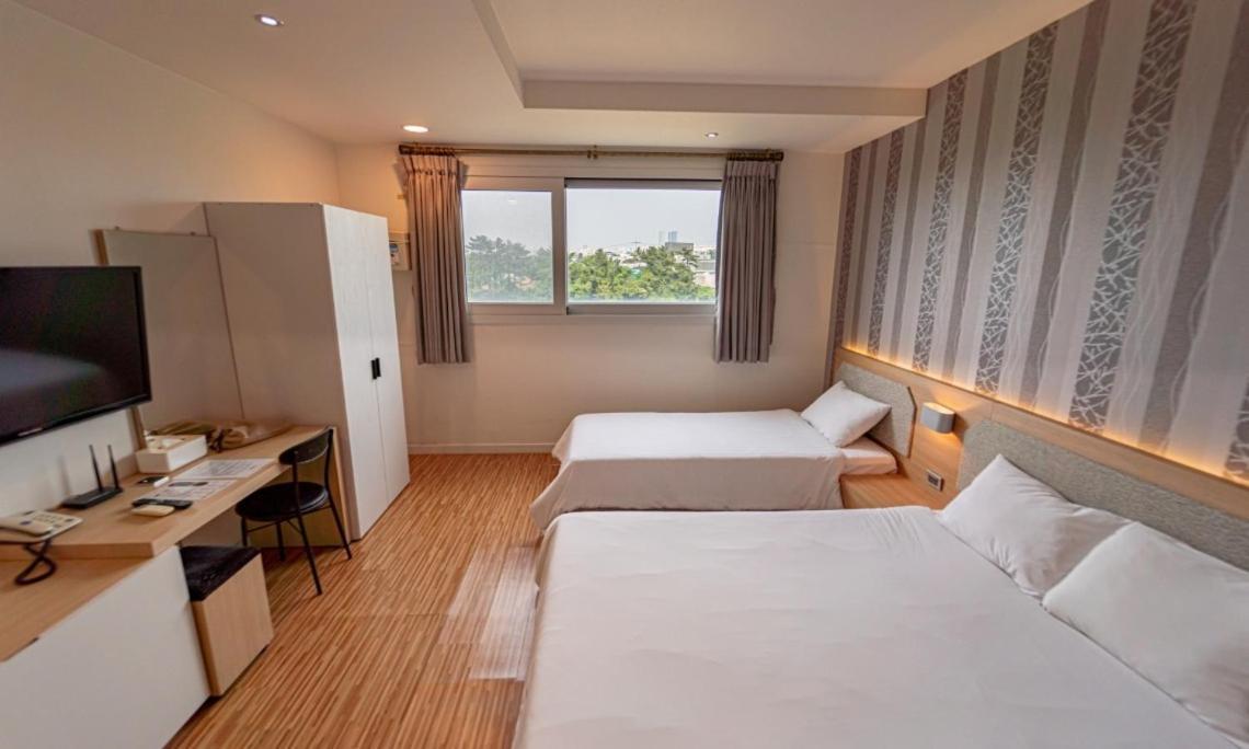 Aurora Hotel Jeju Exterior photo