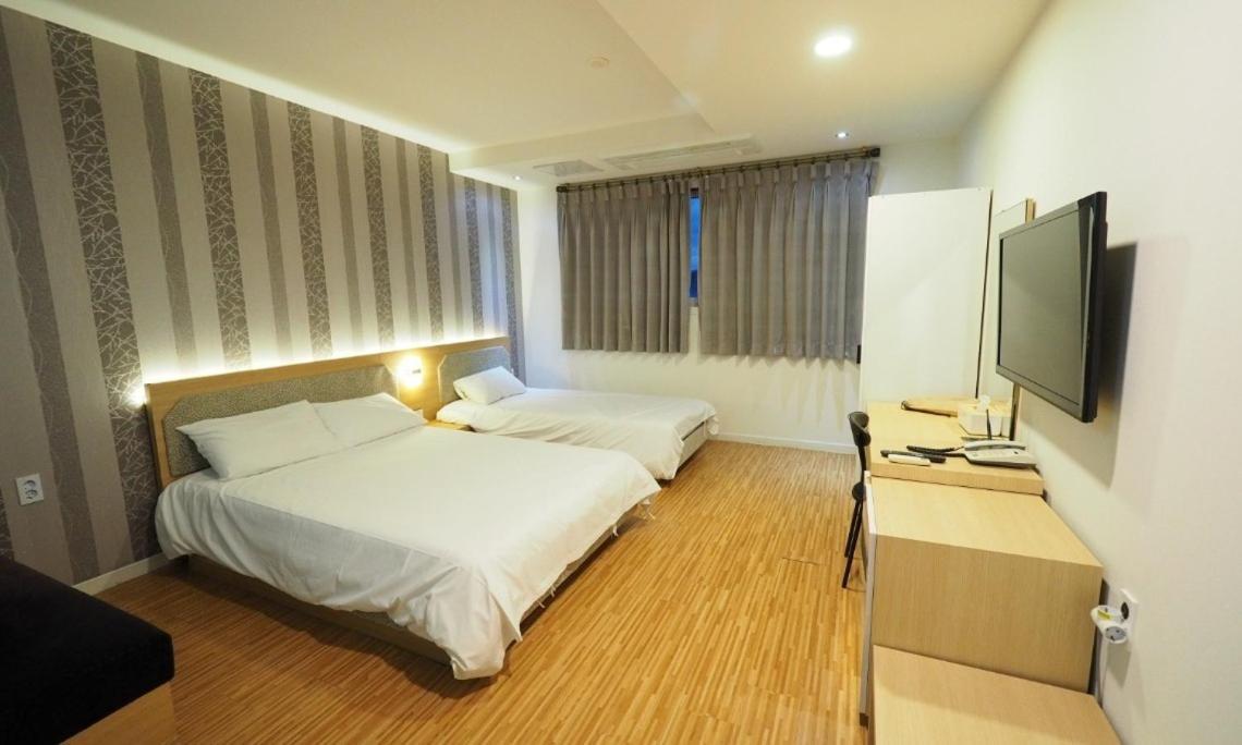 Aurora Hotel Jeju Exterior photo