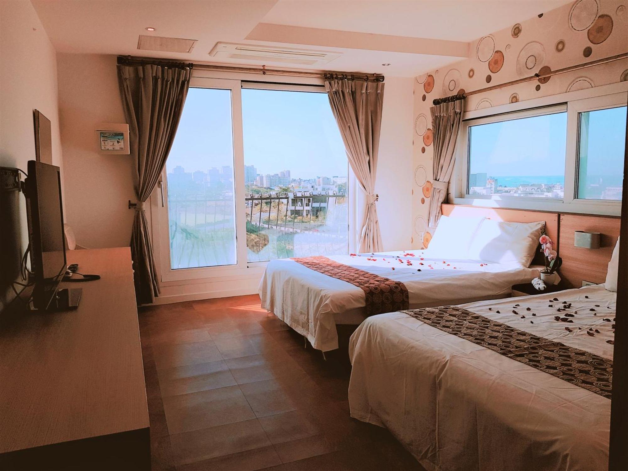 Aurora Hotel Jeju Exterior photo