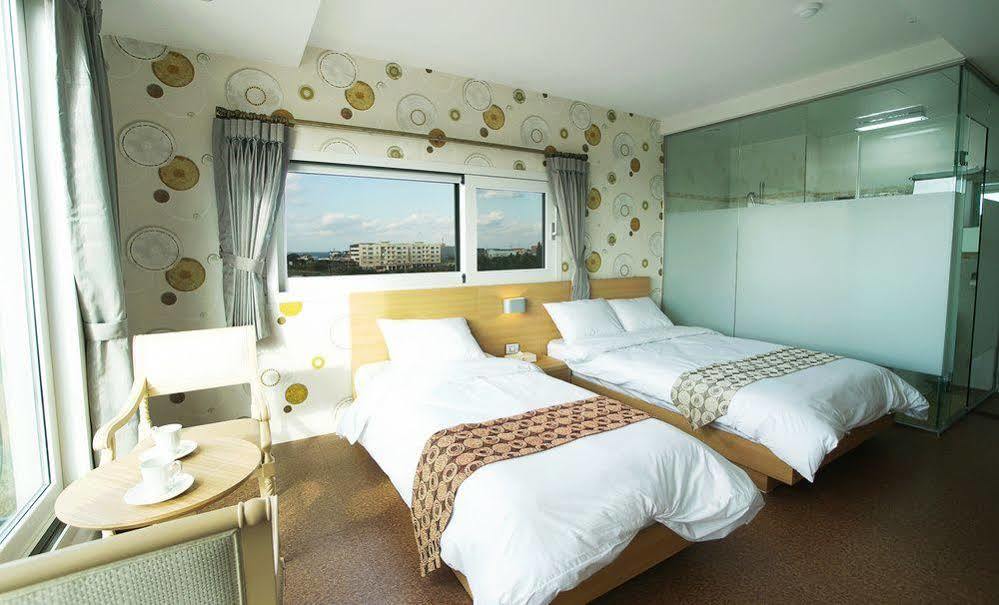 Aurora Hotel Jeju Exterior photo